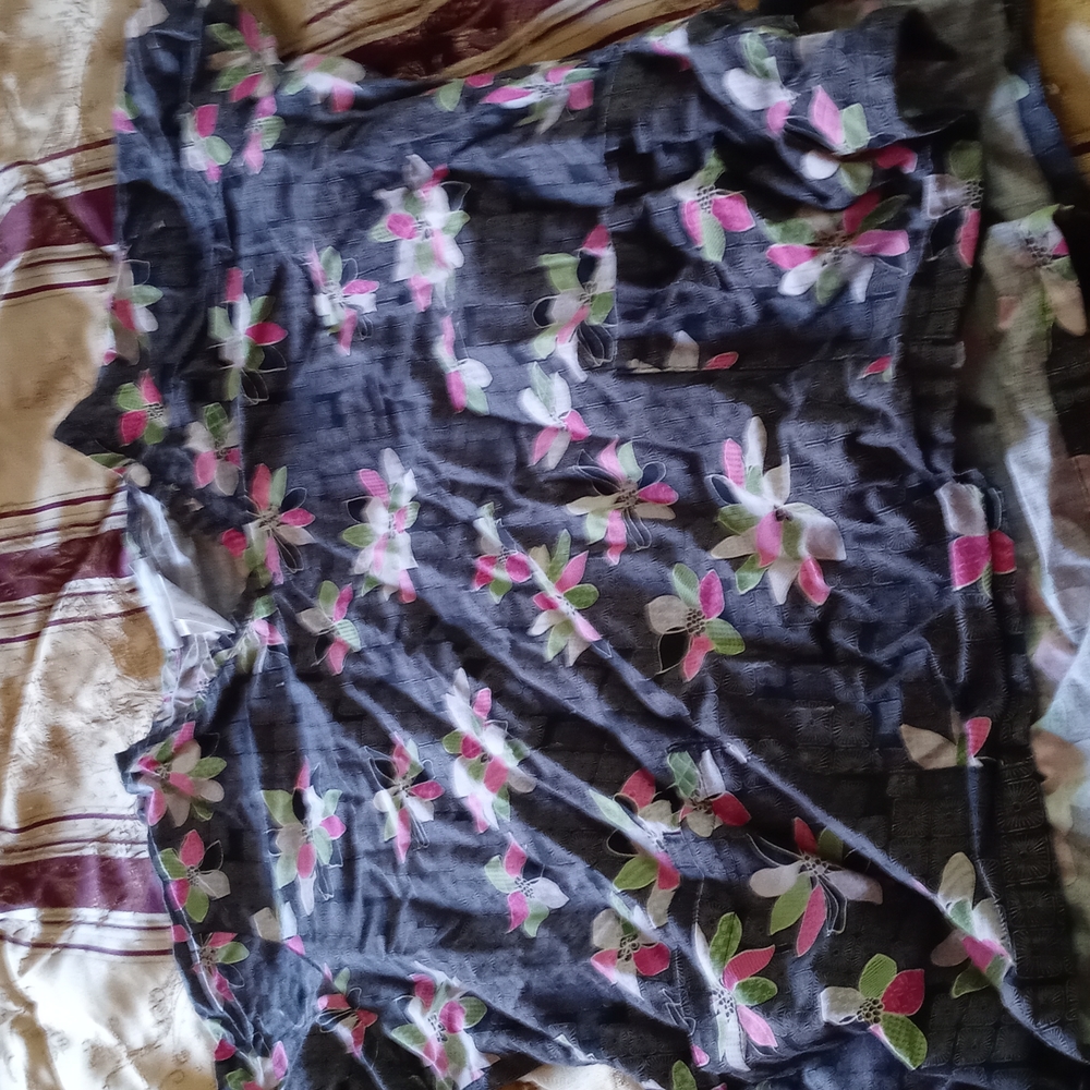 Scrubs top like new